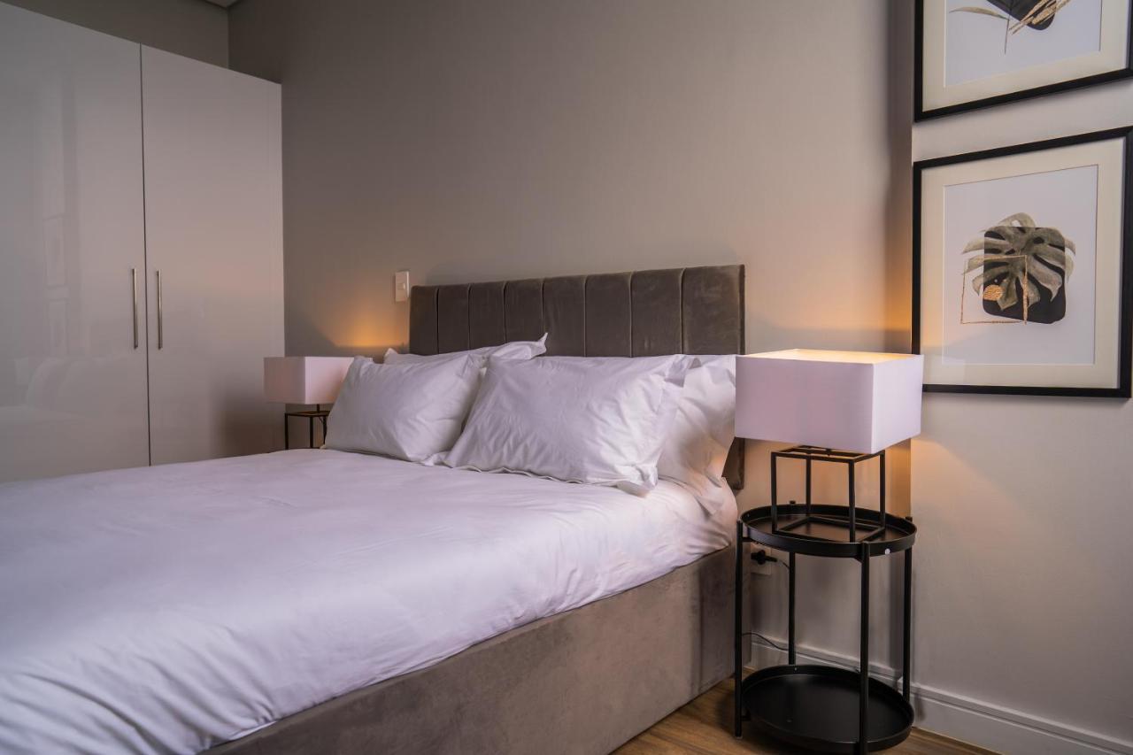 Reserved Suites Illovo Johannesburg Eksteriør billede