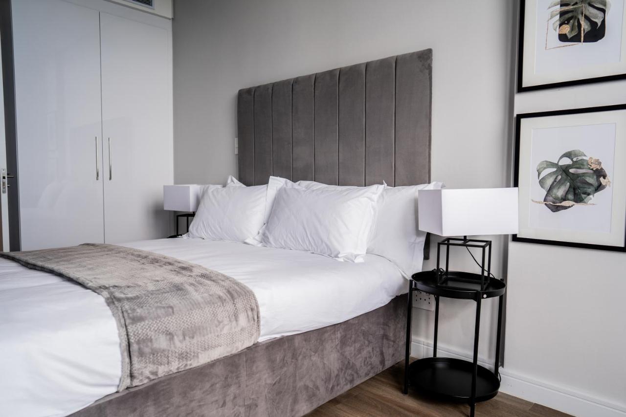 Reserved Suites Illovo Johannesburg Eksteriør billede