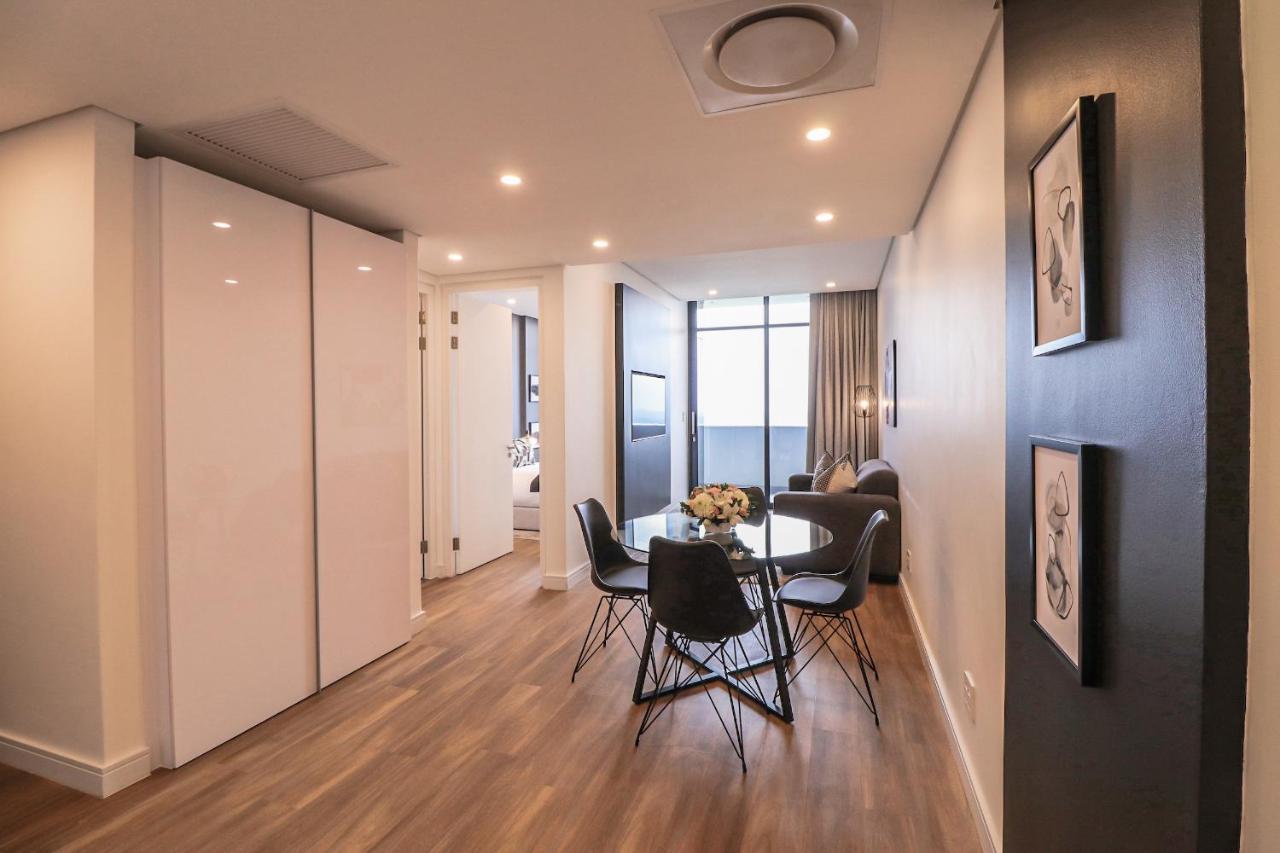 Reserved Suites Illovo Johannesburg Eksteriør billede
