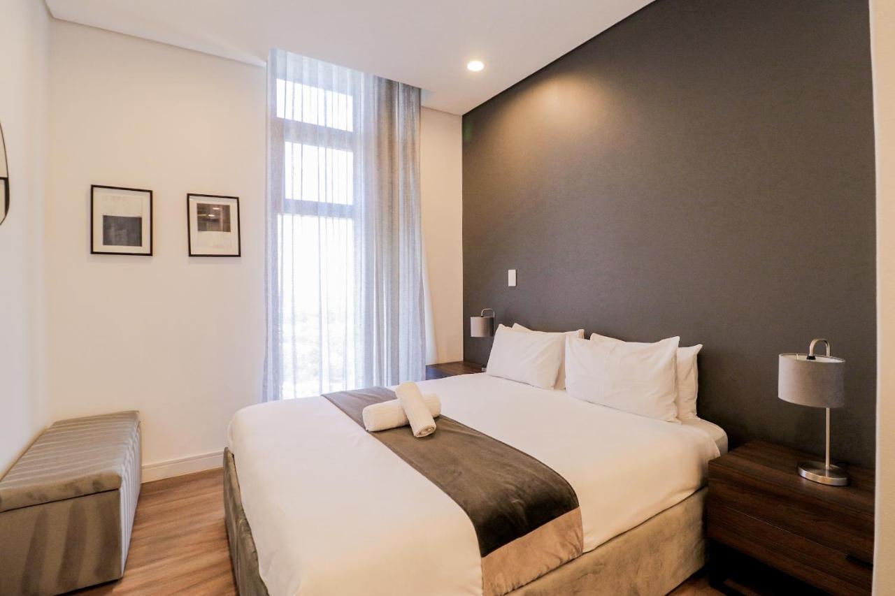 Reserved Suites Illovo Johannesburg Eksteriør billede